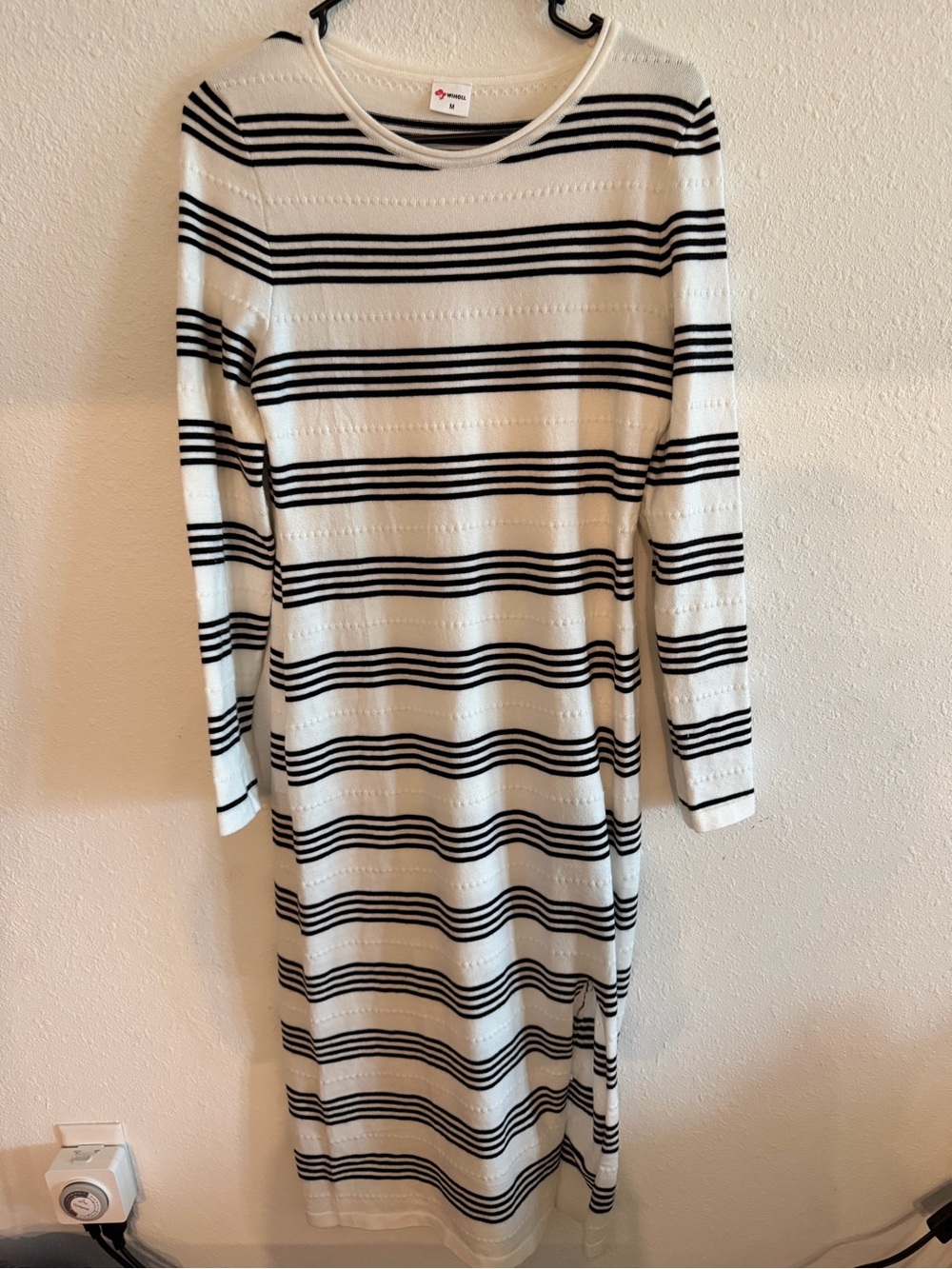 Women’s Long Sleeve Striped Knit Dress - White & Black
